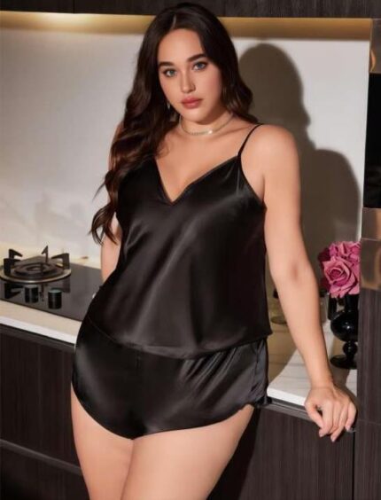 Aria's Closet Büyük Beden Siyah Saten Şortlu Takım