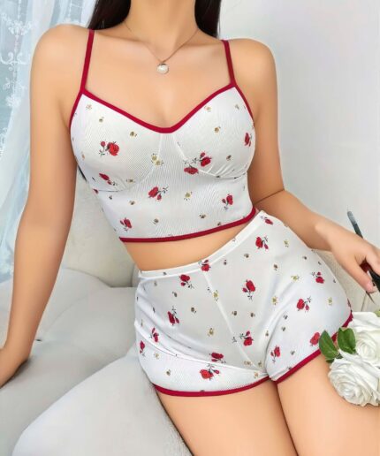 Aria's Closet Pamuklu Beyaz Üstüne Kırmızı Gül Desen Fitilli Askılı Şortlu Pijama Takımı