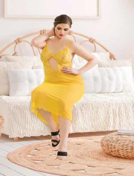 Aria's Closet Büyük Beden Sarı Dantelli Tül Fantezi Uzun Yırtmaçlı Gecelik