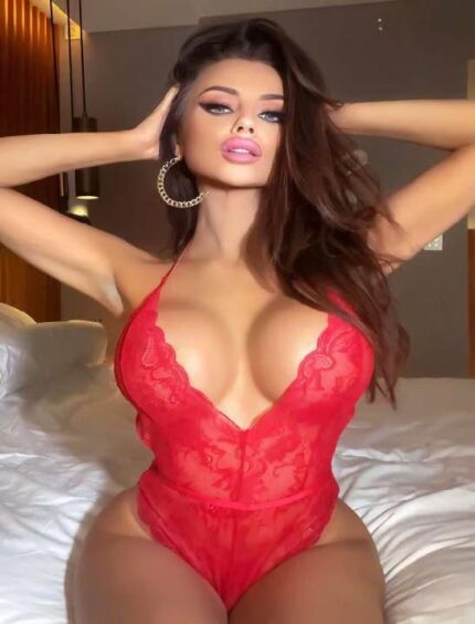 Aria's Closet Kırmızı Dekolteli Dantelli Fantezi Askılı Babydoll